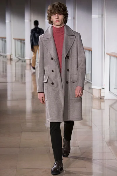 Look 4